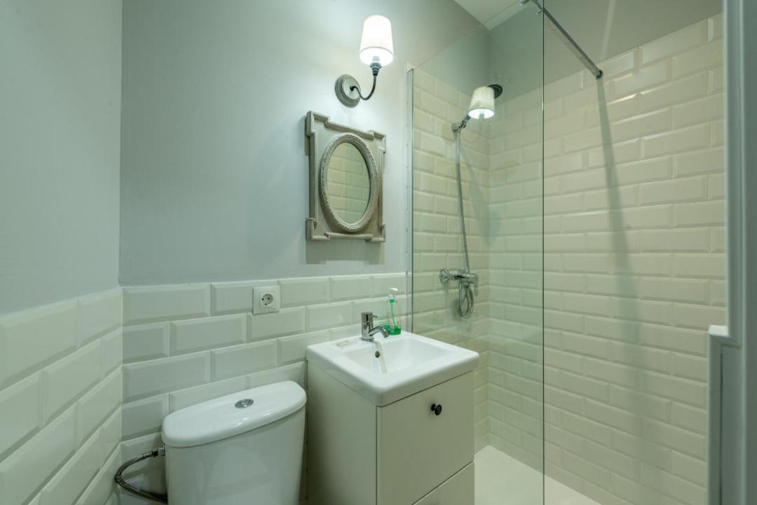 Wide With Beautiful Kitchen 2bd 3bth -arenal Appartement