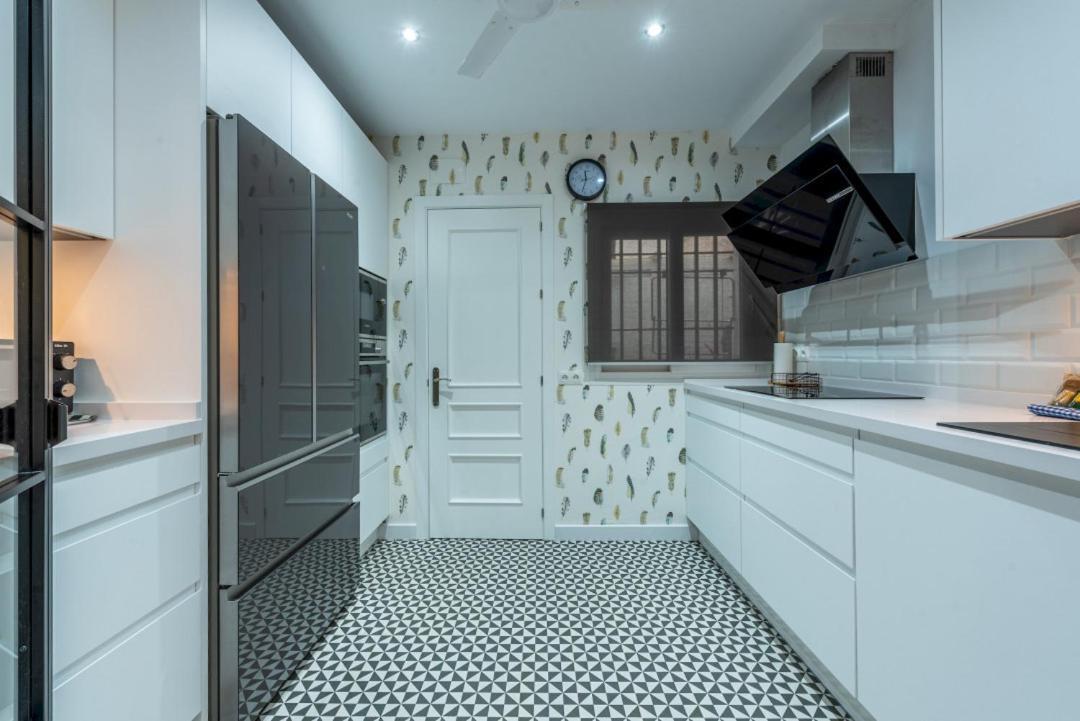 Wide With Beautiful Kitchen 2bd 3bth -arenal Séville