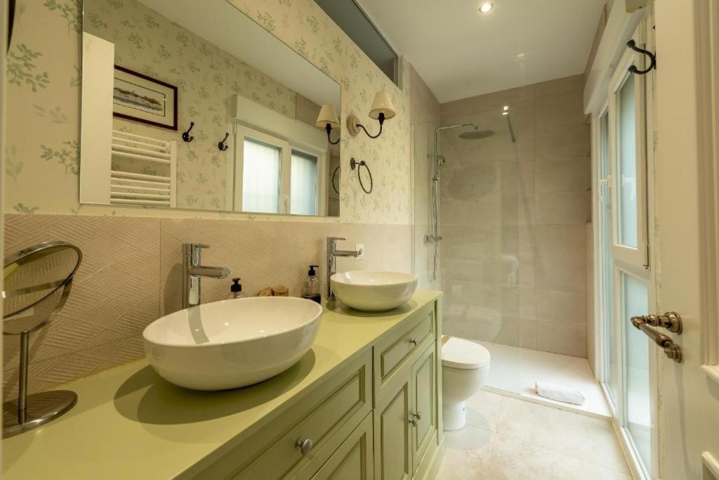 Wide With Beautiful Kitchen 2bd 3bth -arenal Appartement