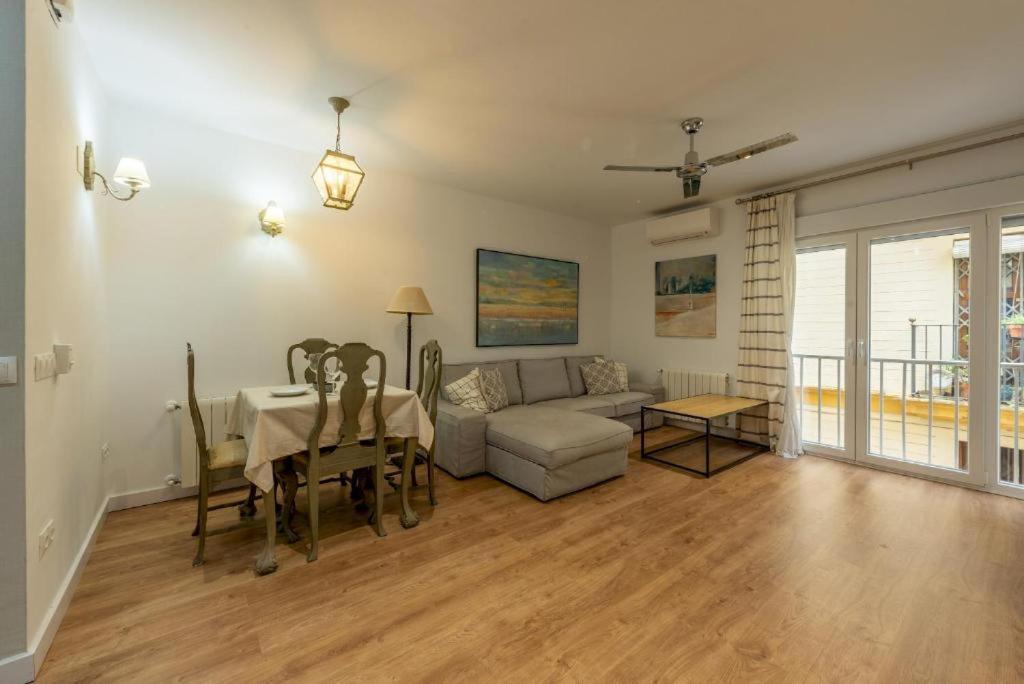 Wide With Beautiful Kitchen 2bd 3bth -arenal Séville